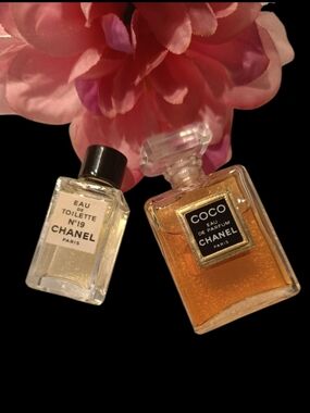 🌸CHANEL collectible iconic vintage Mini Perfume No.19 & Coco ( full bottles)